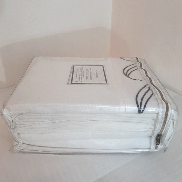***Williams Sonoma Linen Embroidered Leaf California King Sheet Set